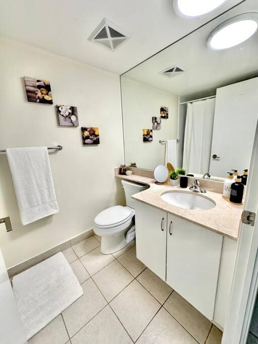 Lake View Apartment W/Parking! Toronto Luaran gambar